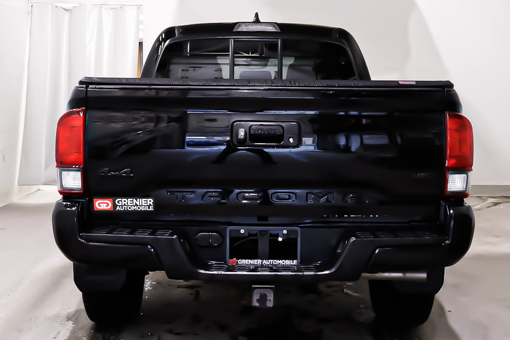 2023 Toyota Tacoma SR5 + DOUBLE CAB + V6 + 4X4 in Terrebonne, Quebec - 6 - w1024h768px