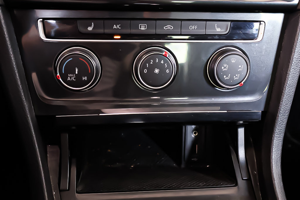 2018 Volkswagen Golf 1.8 TSI COMFORTLINE + AUTOMATIQUE in Terrebonne, Quebec - 22 - w1024h768px