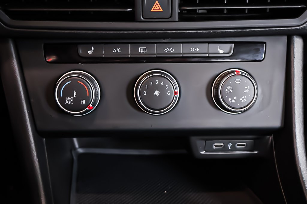 2023 Volkswagen Jetta TRENDLINE + FWD + AUTOMATIQUE in Terrebonne, Quebec - 22 - w1024h768px