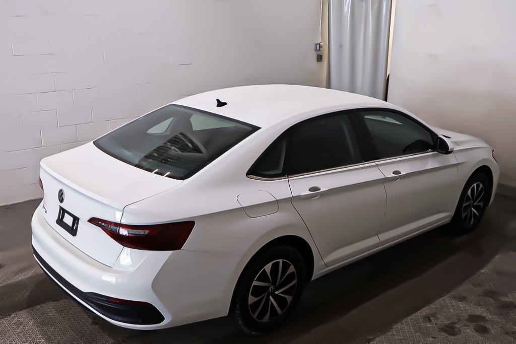 2023 Volkswagen Jetta TRENDLINE + FWD + AUTOMATIQUE in Terrebonne, Quebec - 7 - w1024h768px