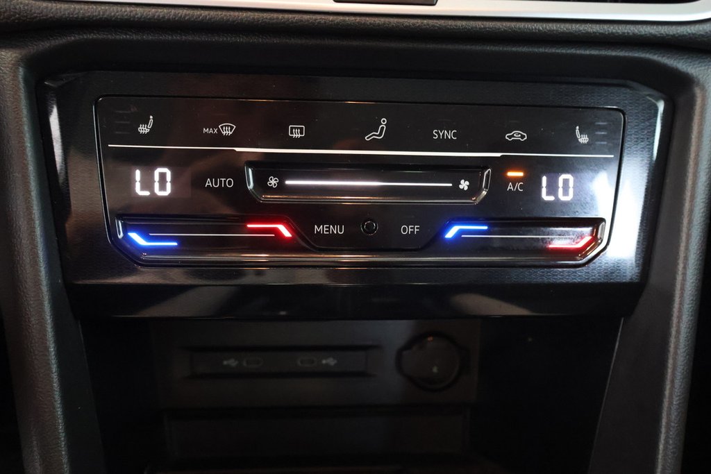 2025 Volkswagen TAOS COMFORTLINE + AWD + SIEGES ET VOLANT CHAUFFANTS in Terrebonne, Quebec - 18 - w1024h768px
