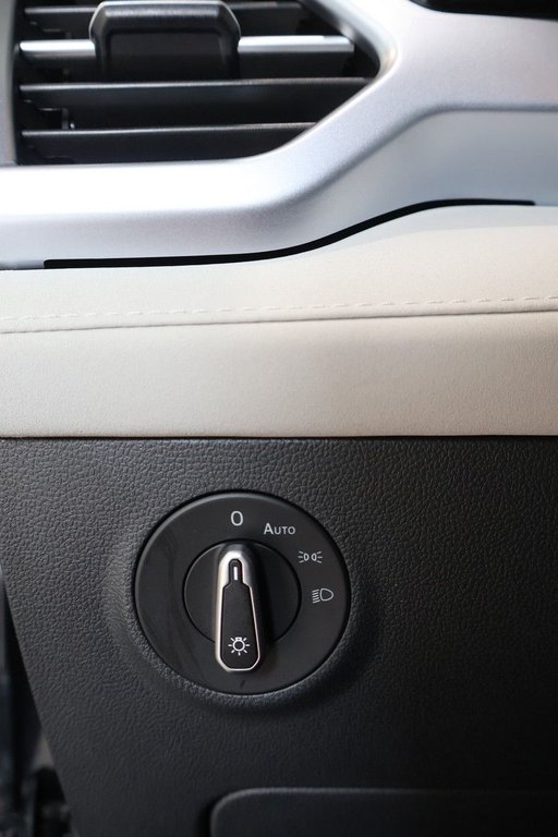 2025 Volkswagen TAOS COMFORTLINE + AWD + SIEGES ET VOLANT CHAUFFANTS in Terrebonne, Quebec - 21 - w1024h768px