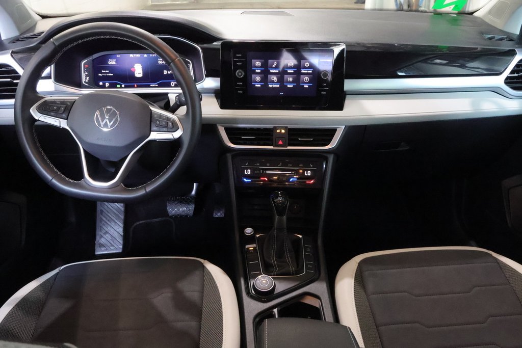 2025 Volkswagen TAOS COMFORTLINE + AWD + SIEGES ET VOLANT CHAUFFANTS in Terrebonne, Quebec - 9 - w1024h768px