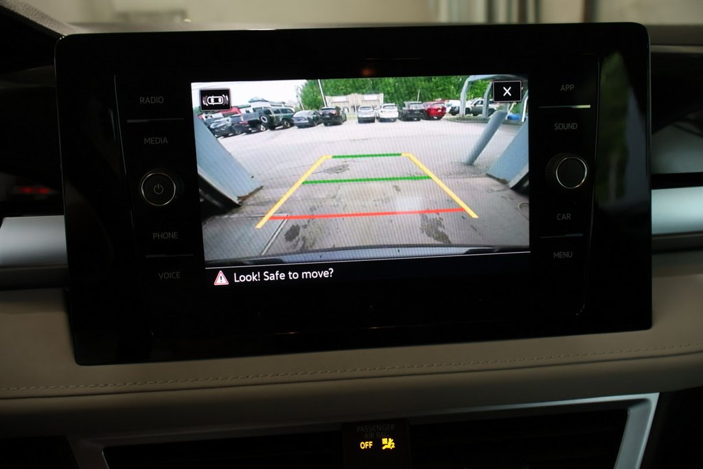 2025 Volkswagen TAOS COMFORTLINE + AWD + SIEGES ET VOLANT CHAUFFANTS in Terrebonne, Quebec - 17 - w1024h768px