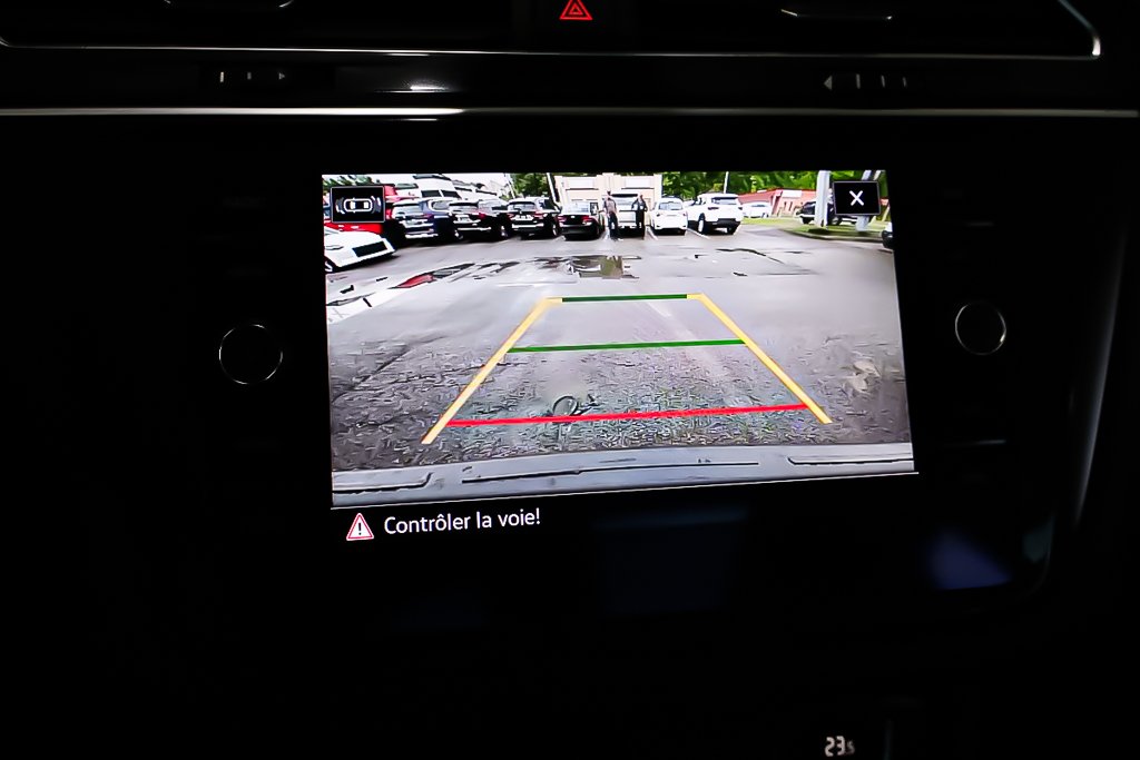 2021 Volkswagen Tiguan R-LINE + AWD + TOIT OUVRANT PANO in Terrebonne, Quebec - 22 - w1024h768px