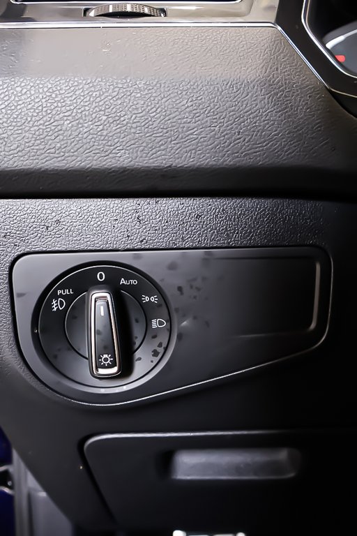 2021 Volkswagen Tiguan R-LINE + AWD + TOIT OUVRANT PANO in Terrebonne, Quebec - 27 - w1024h768px