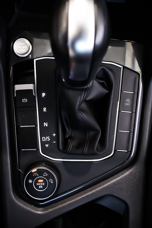 2021 Volkswagen Tiguan R-LINE + AWD + TOIT OUVRANT PANO in Terrebonne, Quebec - 26 - w1024h768px