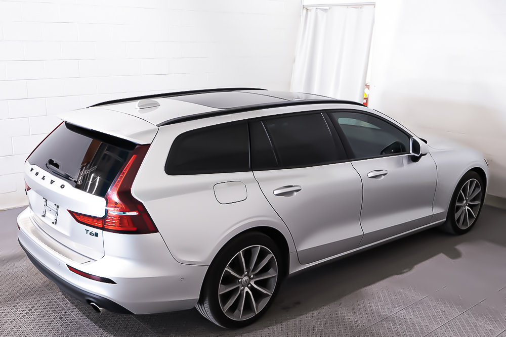 Volvo V60 MOMENTUM + AWD + TOIT OUVRANT PANO + CUIR 2019 à Terrebonne, Québec - 7 - w1024h768px