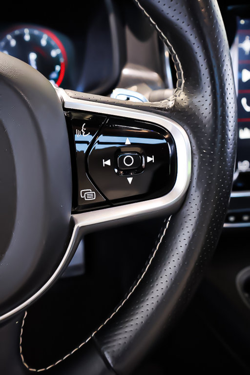 Volvo V90 T6 R-DESIGN + AWD + TOIT OUVRANT PANO 2018 à Terrebonne, Québec - 18 - w1024h768px