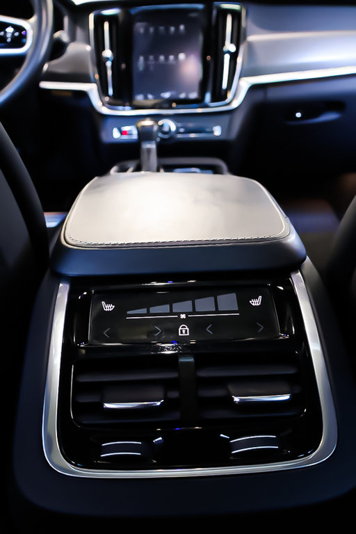 Volvo V90 T6 R-DESIGN + AWD + TOIT OUVRANT PANO 2018 à Terrebonne, Québec - 30 - w1024h768px