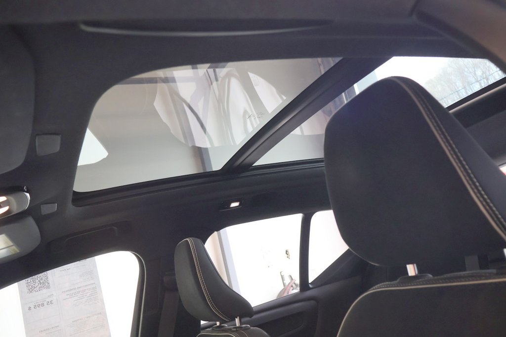 2023 Volvo XC40 RECHARGE PLUS PURE ELECTRIC + TWIN MOTOR in Terrebonne, Quebec - 10 - w1024h768px