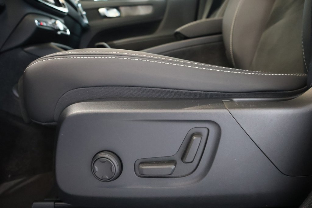 2023 Volvo XC40 RECHARGE PLUS PURE ELECTRIC + TWIN MOTOR in Terrebonne, Quebec - 7 - w1024h768px
