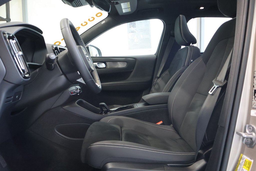 2023 Volvo XC40 RECHARGE PLUS PURE ELECTRIC + TWIN MOTOR in Terrebonne, Quebec - 9 - w1024h768px