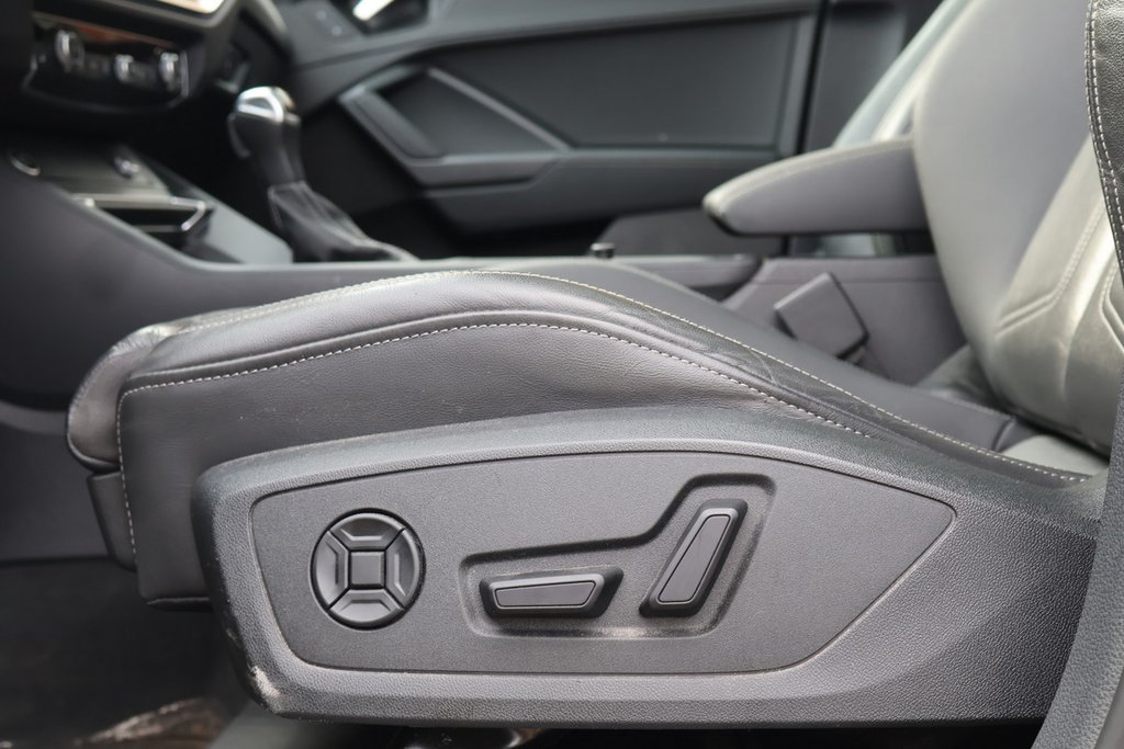 Audi Q3 Progressiv, S-Line, Cuir, Toit, Quattro 2023 à Mascouche, Québec - 8 - w1024h768px