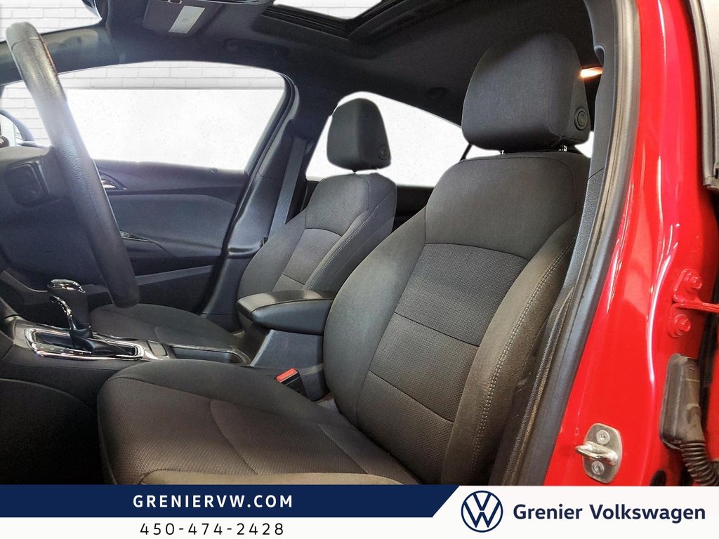 2018 Chevrolet cruze LT, RS, Toit, Audio Bose, Bluetooth in Terrebonne, Quebec - 11 - w1024h768px