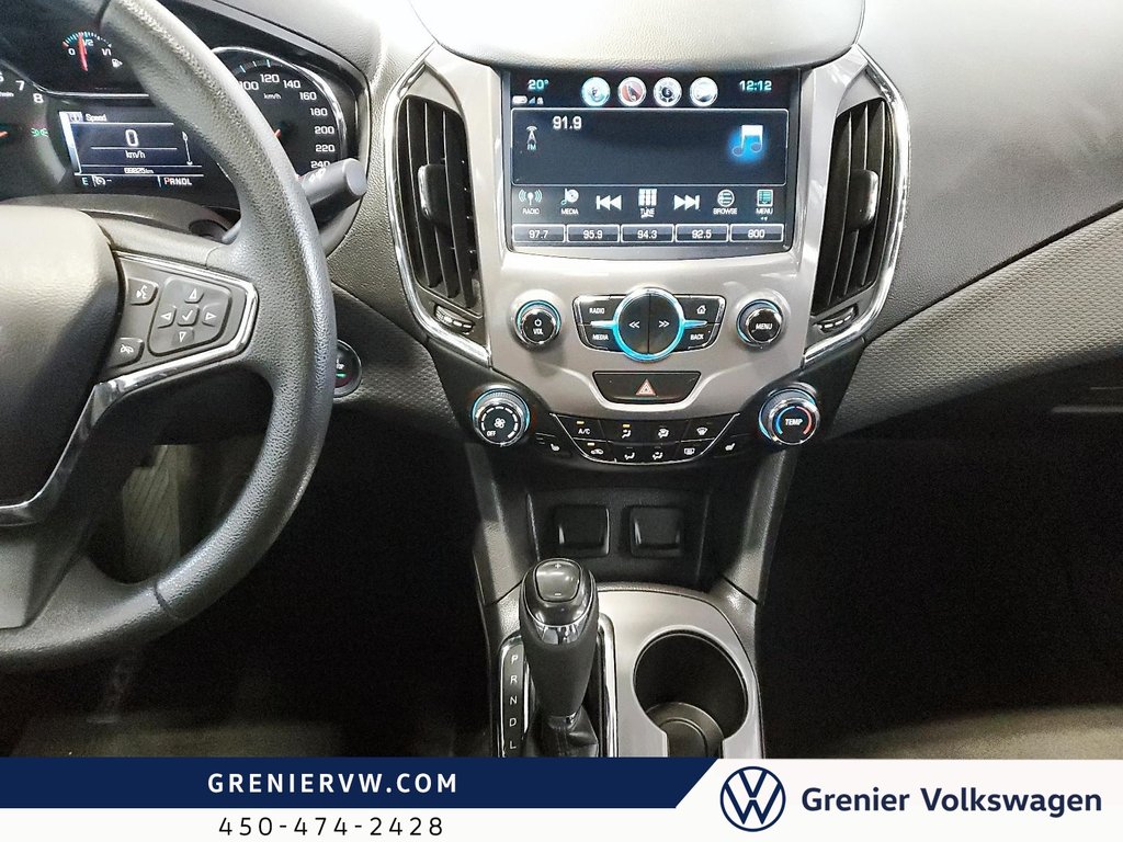 2018 Chevrolet cruze LT, RS, Toit, Audio Bose, Bluetooth in Terrebonne, Quebec - 8 - w1024h768px
