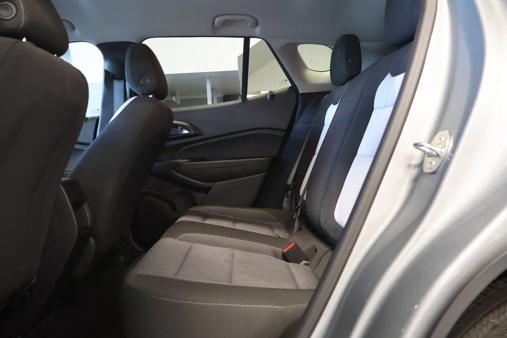 Chevrolet Trax LS, Démarreur, Carplay, Banc chauffants 2024 à Mascouche, Québec - 26 - w1024h768px