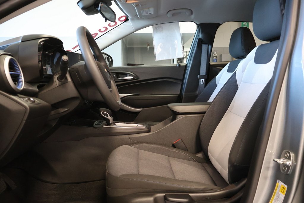 Chevrolet Trax LS, Démarreur, Carplay, Banc chauffants 2024 à Mascouche, Québec - 10 - w1024h768px
