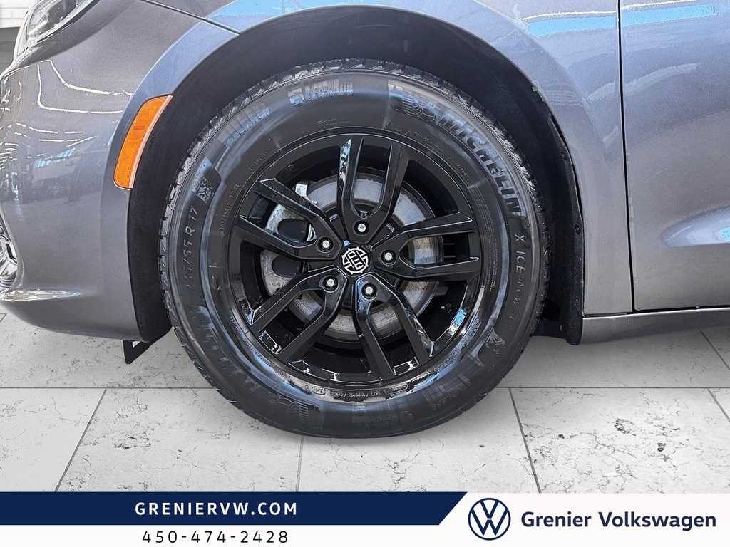 Chrysler Pacifica Touring L Plus, Cuir, Carplay, Siège Chauffant 2021 à Terrebonne, Québec - 6 - w1024h768px