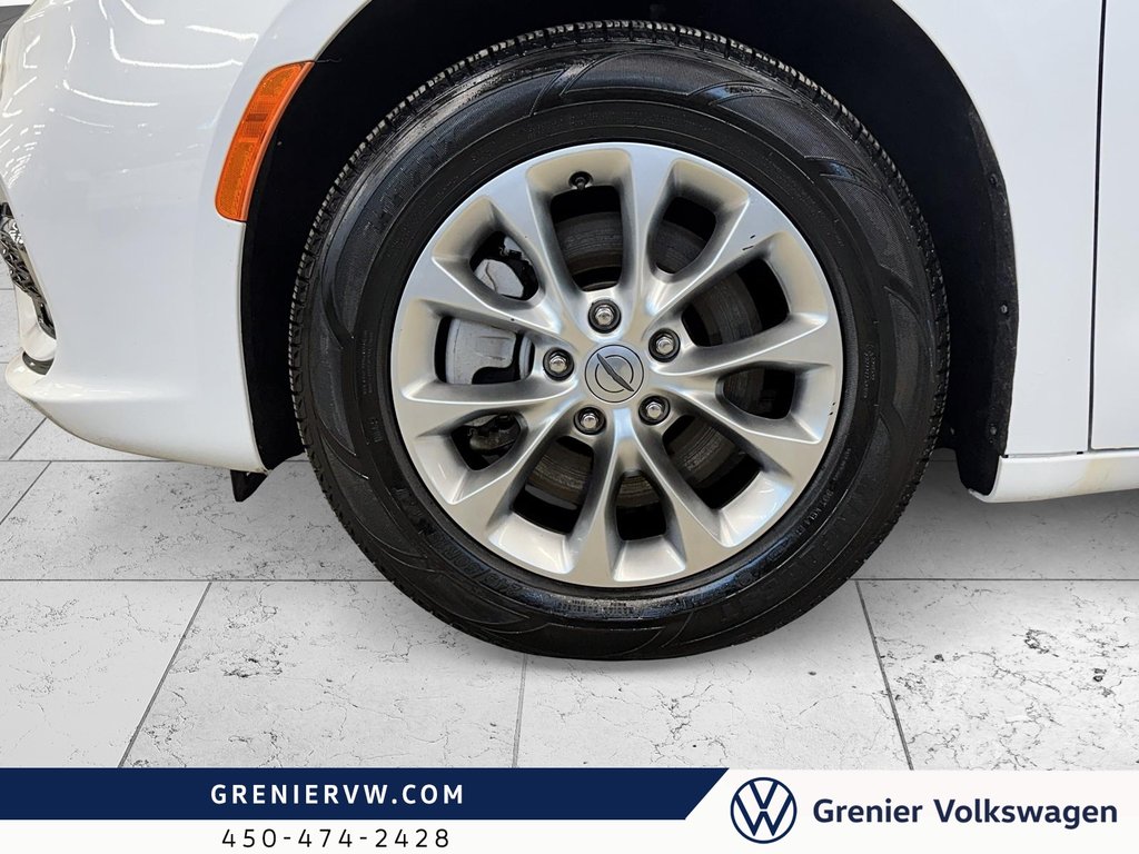 2023 Chrysler Pacifica Touring L, AWD, Cuir, Carplay, Siège Chauffant in Mascouche, Quebec - 4 - w1024h768px