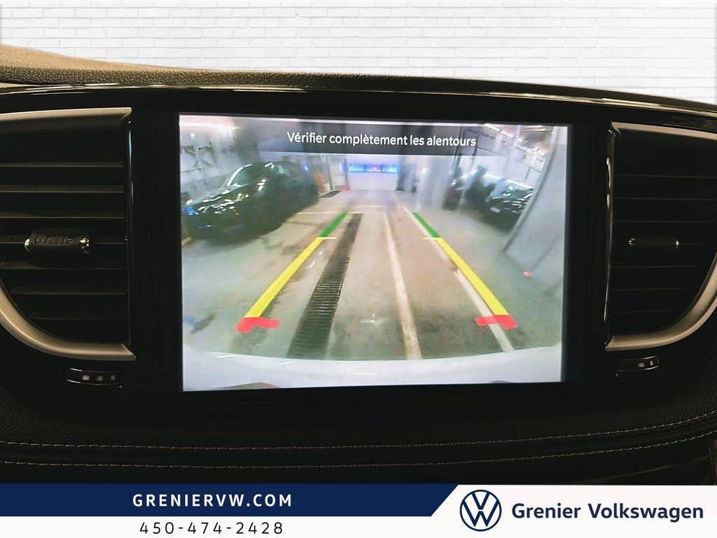 2023 Chrysler Pacifica Touring L, AWD, Cuir, Carplay, Siège Chauffant in Mascouche, Quebec - 22 - w1024h768px