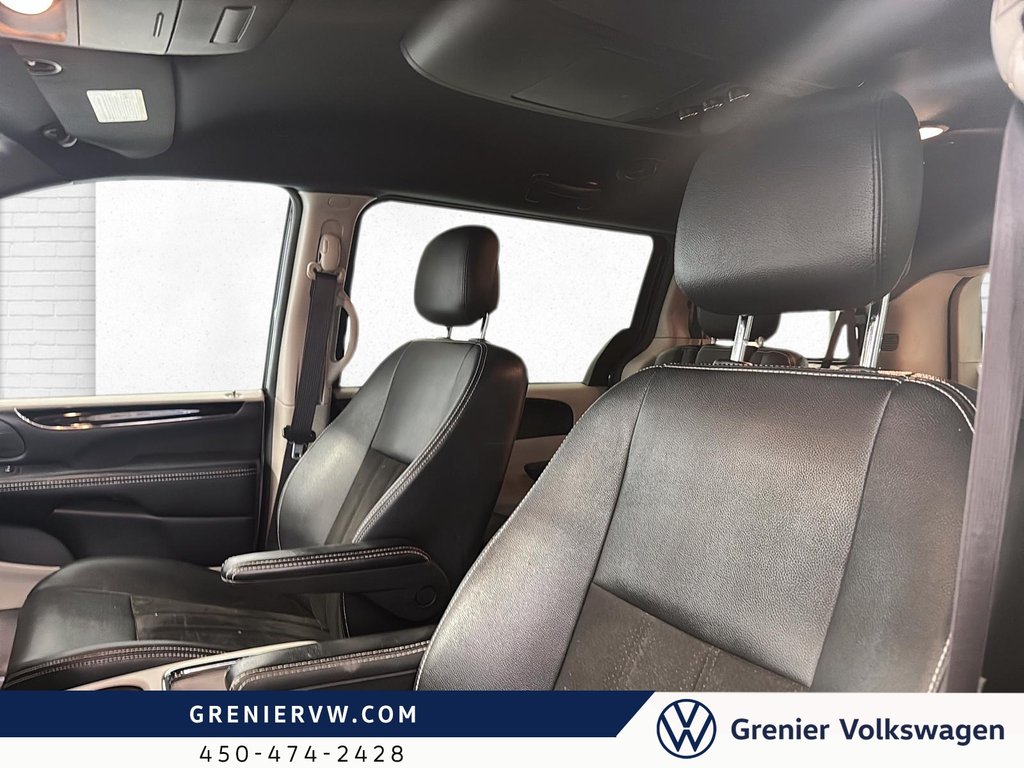 2019 Dodge Grand Caravan SXT Premium, DVD, Siege Chauffant, Stow 'N Go in Terrebonne, Quebec - 19 - w1024h768px