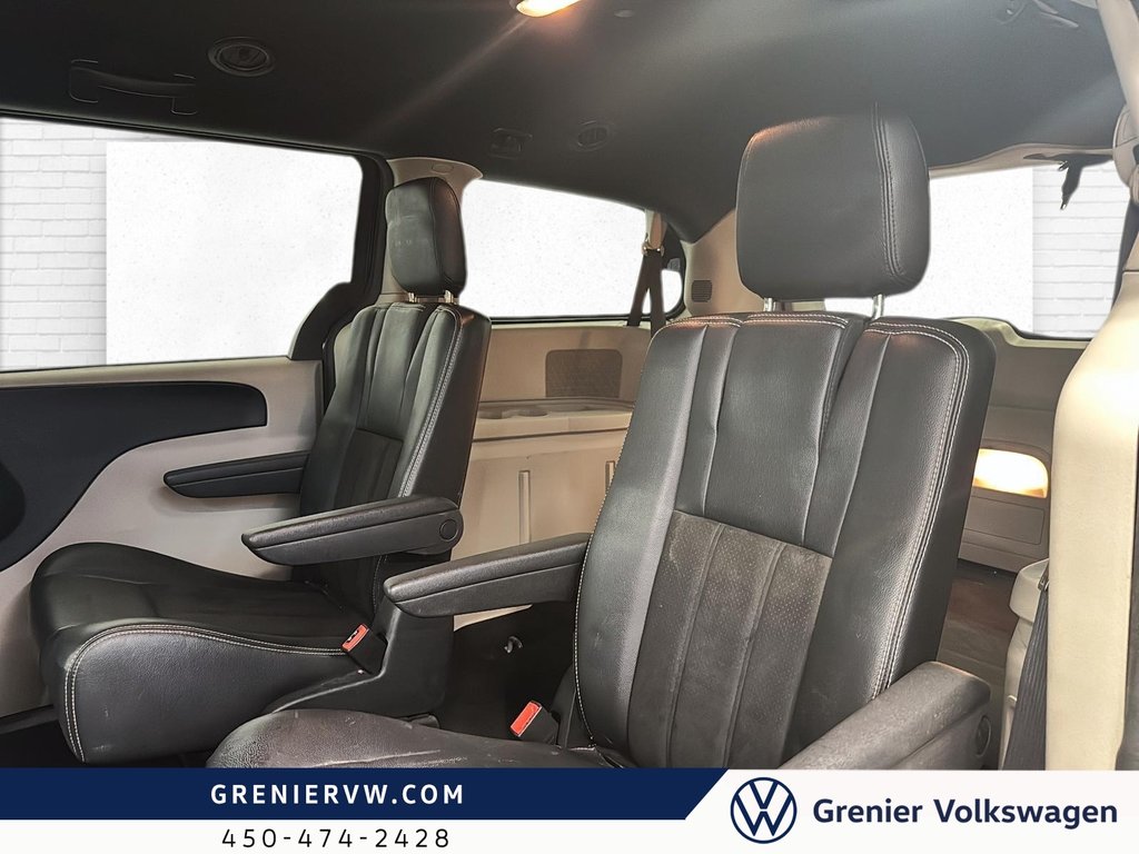 2019 Dodge Grand Caravan SXT Premium, DVD, Siege Chauffant, Stow 'N Go in Terrebonne, Quebec - 12 - w1024h768px