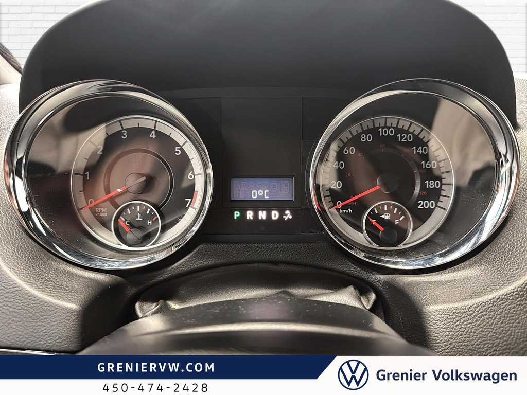 2019 Dodge Grand Caravan SXT Premium, DVD, Siege Chauffant, Stow 'N Go in Terrebonne, Quebec - 22 - w1024h768px