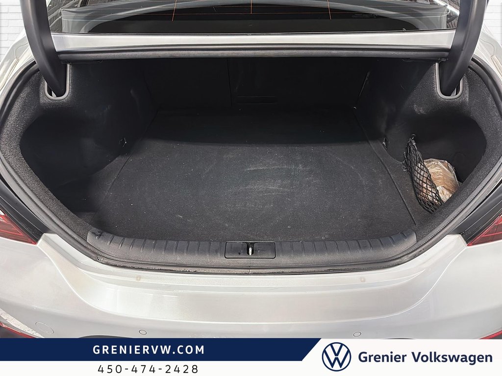 GENESIS G70 2.0T, Advanced, NAV, Cuir, Toit Ouvrant 2023 à Terrebonne, Québec - 8 - w1024h768px