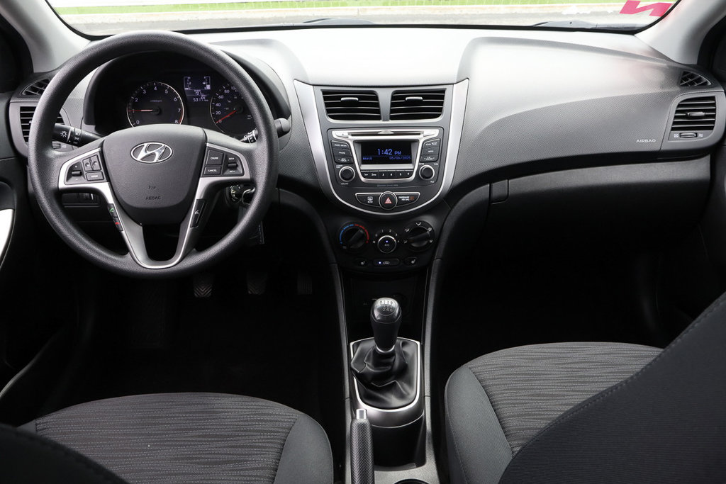 2016 Hyundai Accent GL, Bas kilo, 1 Proprio, Jamais accidenté in Terrebonne, Quebec - 13 - w1024h768px