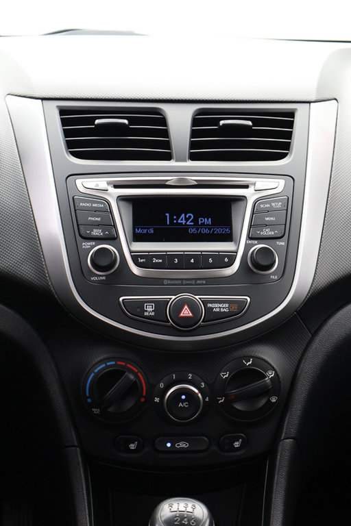 2016 Hyundai Accent GL, Bas kilo, 1 Proprio, Jamais accidenté in Terrebonne, Quebec - 19 - w1024h768px