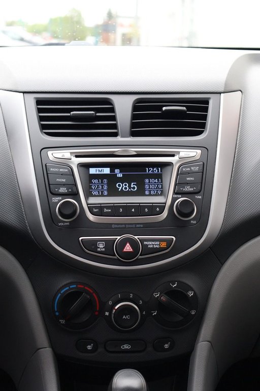 Hyundai Accent SE, Bas Kilo, Toit, Mags 2017 à Mascouche, Québec - 21 - w1024h768px
