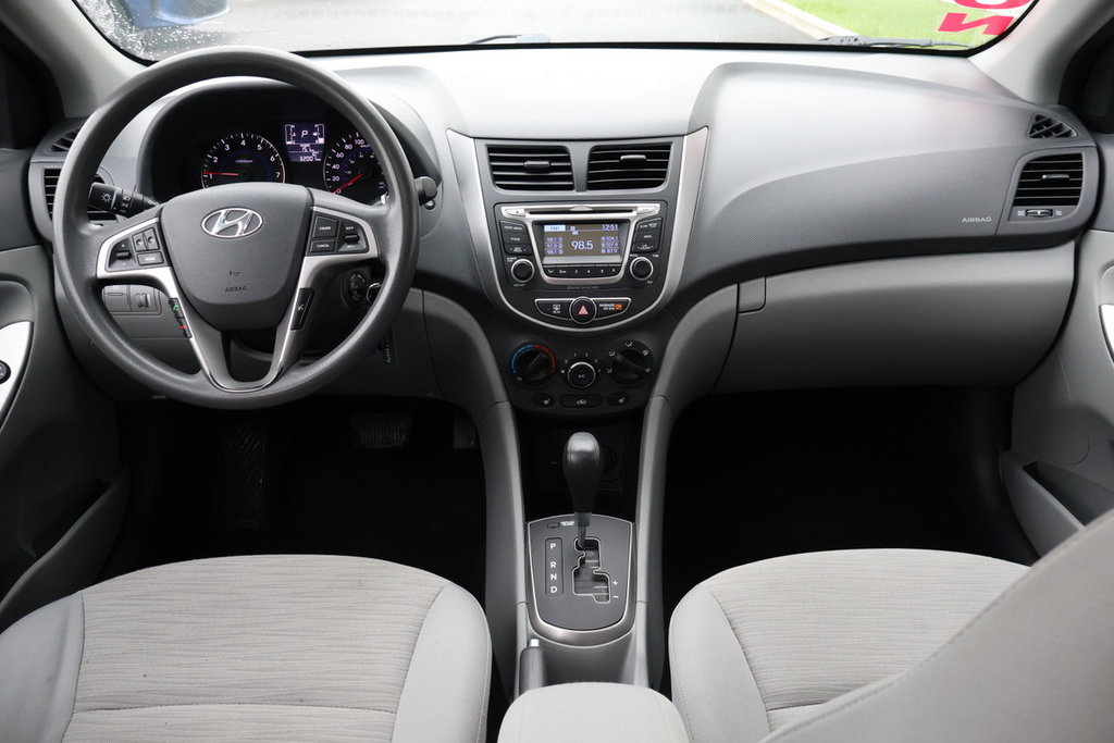Hyundai Accent SE, Bas Kilo, Toit, Mags 2017 à Mascouche, Québec - 14 - w1024h768px