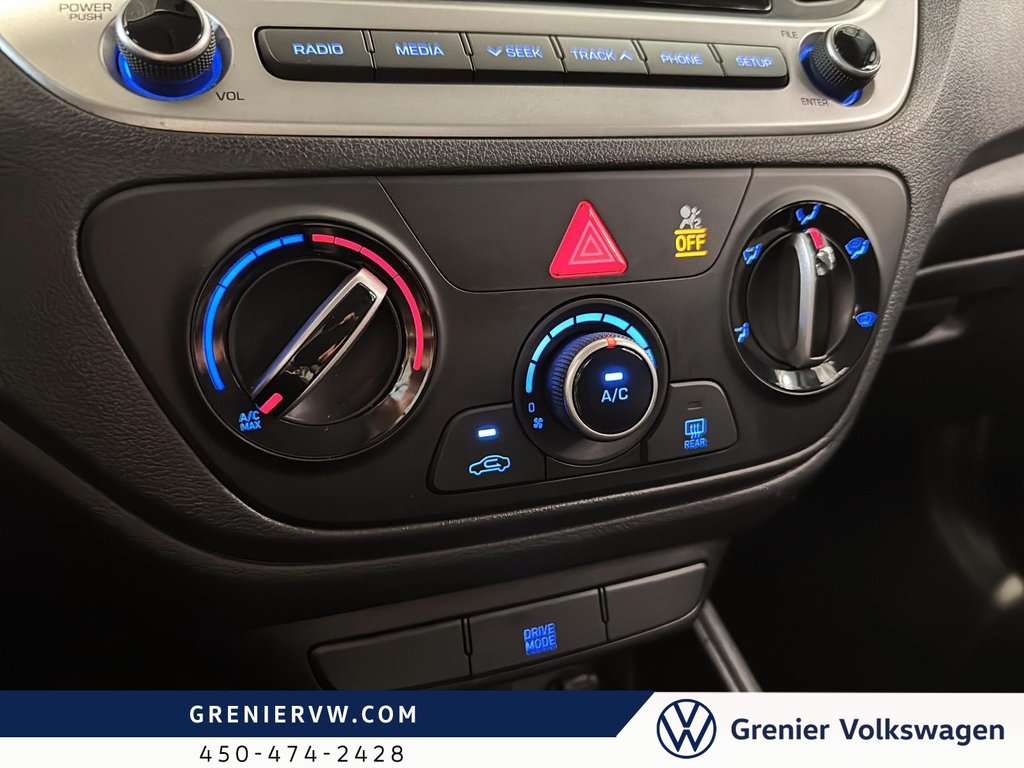 Hyundai Accent Preferred, Auto, Bluetooth, Caméra 2019 à Terrebonne, Québec - 13 - w1024h768px