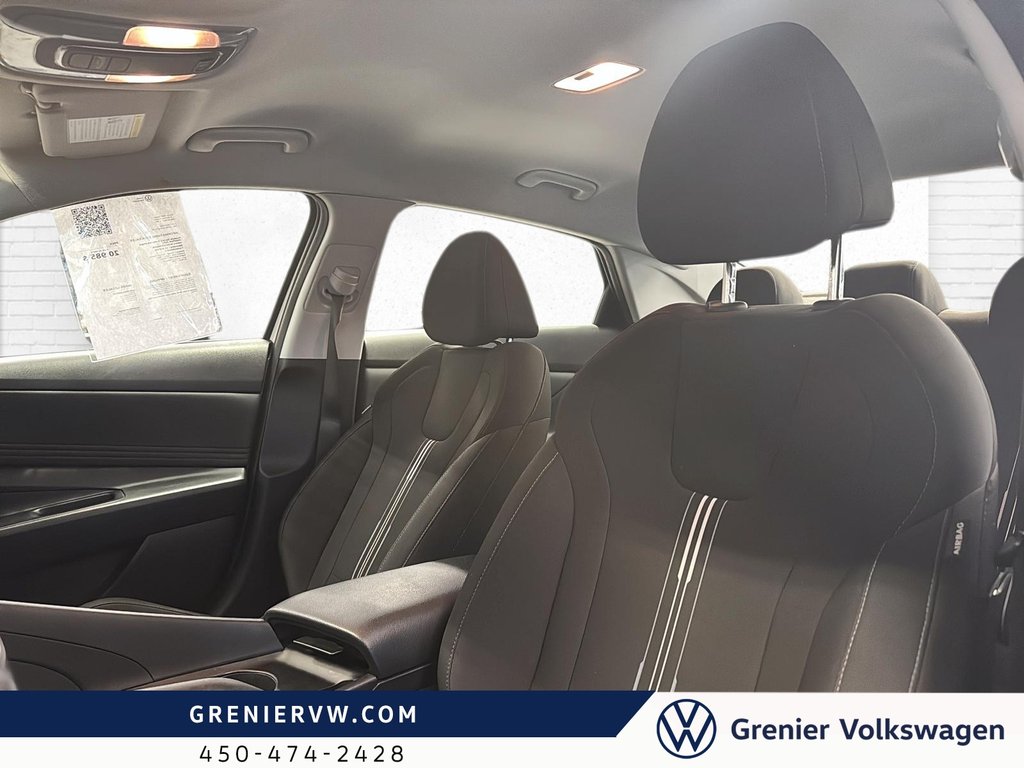 Hyundai Elantra Preferred, 1 seul Propriétaire, Sieges chauffant 2023 à Mascouche, Québec - 15 - w1024h768px