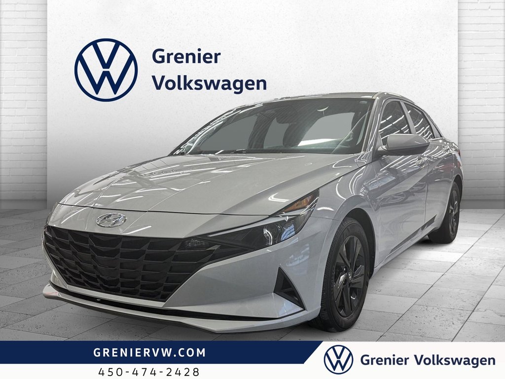 Hyundai Elantra Preferred, 1 seul Propriétaire, Sieges chauffant 2023 à Mascouche, Québec - 1 - w1024h768px