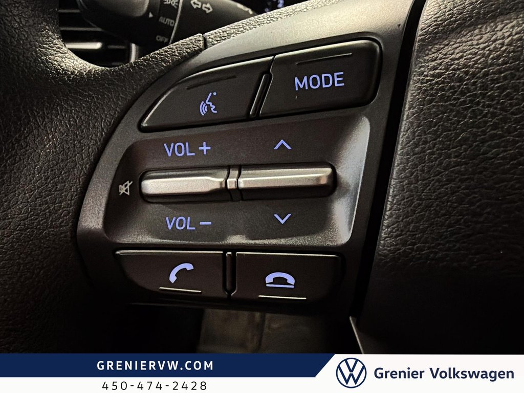 2021 Hyundai KONA Essential,Caméra, Seulement 46555km in Terrebonne, Quebec - 11 - w1024h768px