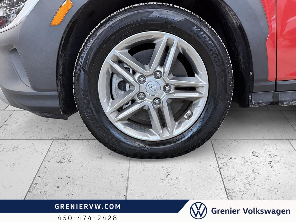 Hyundai KONA Essential, Carplay, AWD, Pneus hiver inclus 2022 à Terrebonne, Québec - 3 - w1024h768px