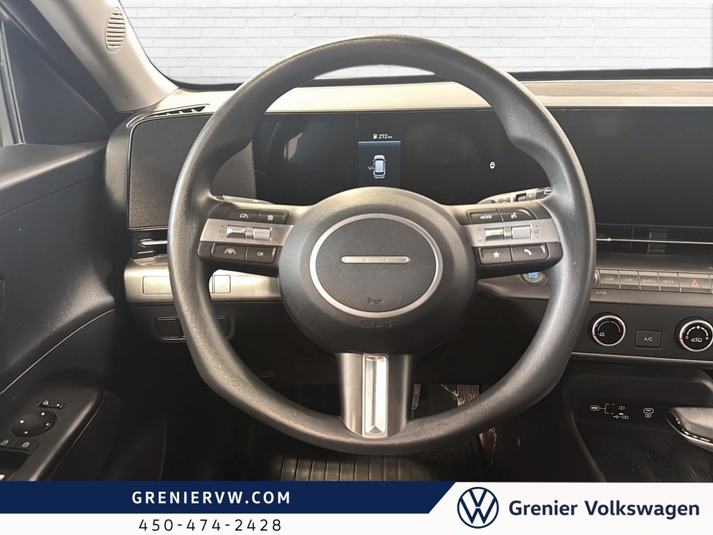 2025 Hyundai KONA Essential, AWD, Carplay, Démarreur in Terrebonne, Quebec - 9 - w1024h768px