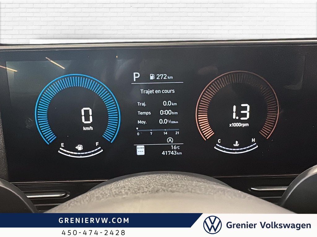 2025 Hyundai KONA Essential, AWD, Carplay, Démarreur in Terrebonne, Quebec - 14 - w1024h768px