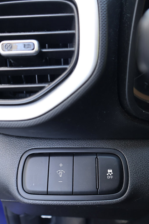 2021 Hyundai Venue Essential, Caméra, Banc chauffants, Carplay in Mascouche, Quebec - 21 - w1024h768px