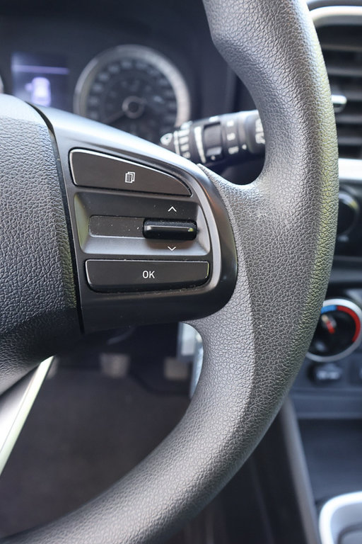 2021 Hyundai Venue Essential, Caméra, Banc chauffants, Carplay in Mascouche, Quebec - 10 - w1024h768px