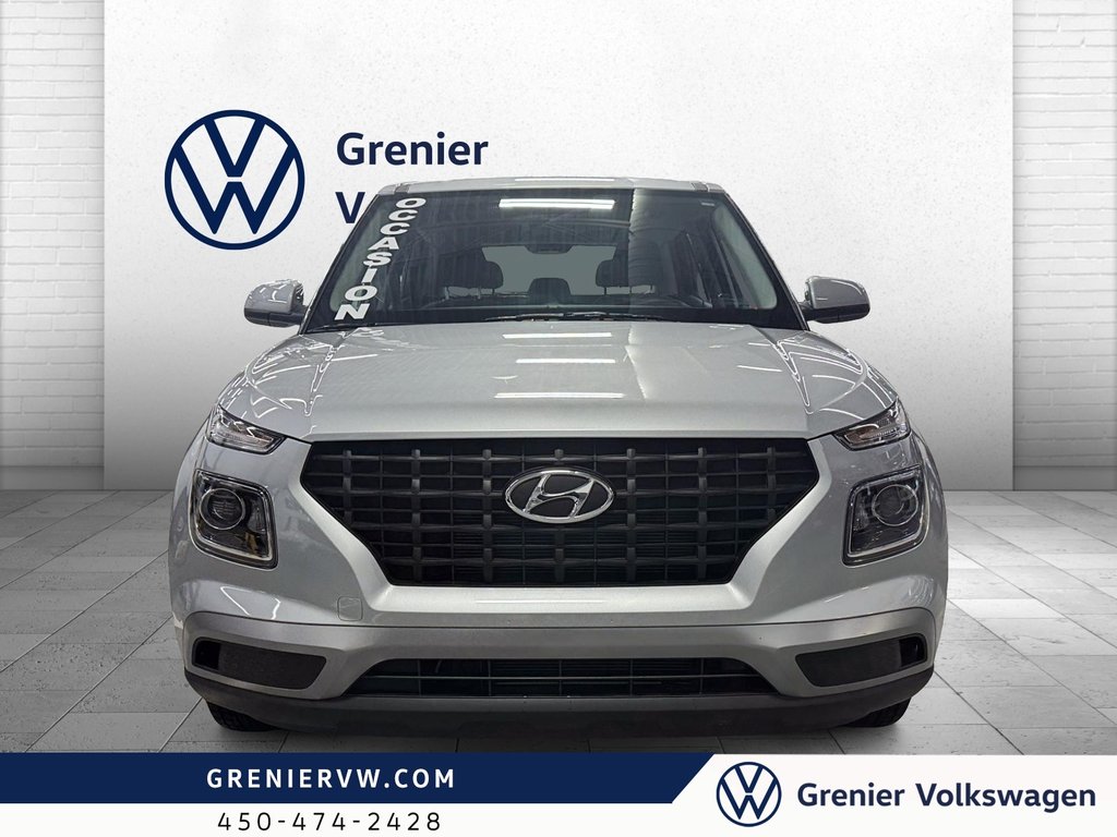 Hyundai Venue Essential, Carplay, Bas KM, Démarreur a dist 2022 à Mascouche, Québec - 2 - w1024h768px
