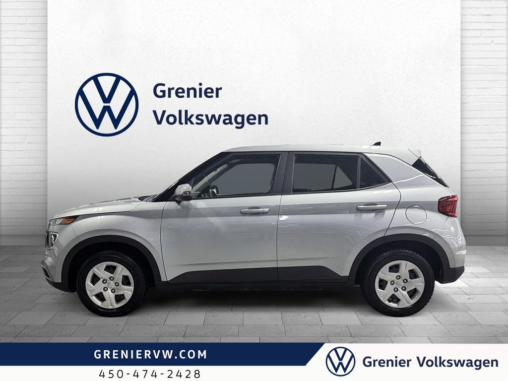 Hyundai Venue Essential, Carplay, Bas KM, Démarreur a dist 2022 à Mascouche, Québec - 3 - w1024h768px