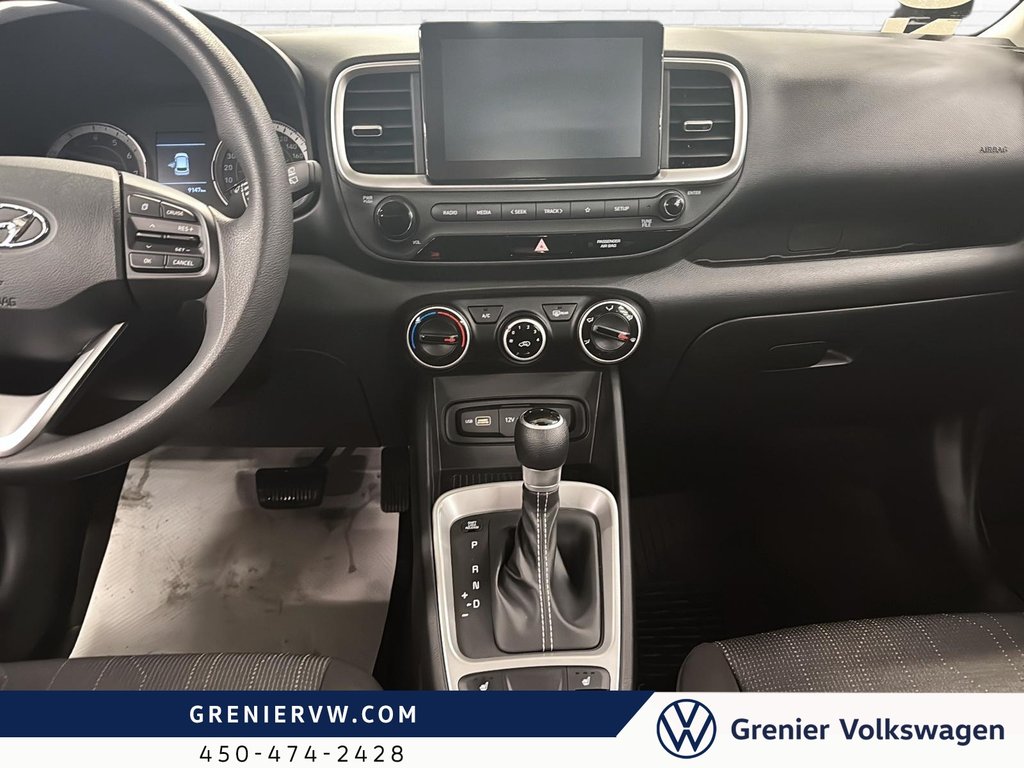 Hyundai Venue Essential, Carplay, Bas KM, Démarreur a dist 2022 à Mascouche, Québec - 8 - w1024h768px