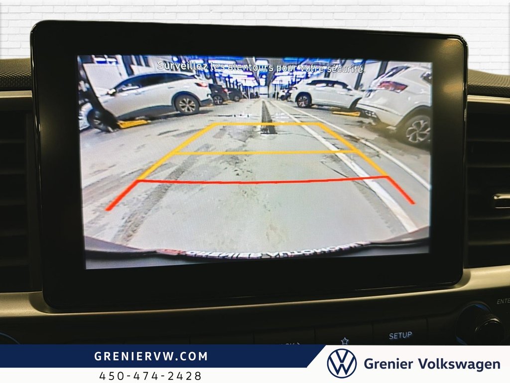 Hyundai Venue Essential, Carplay, Bas KM, Démarreur a dist 2022 à Mascouche, Québec - 14 - w1024h768px