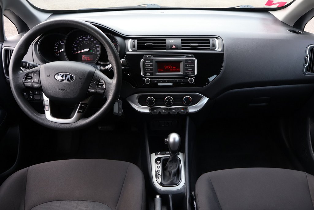 Kia Rio LX, Bluetooth, Banc chauffants, Air climatisé 2017 à Mascouche, Québec - 11 - w1024h768px