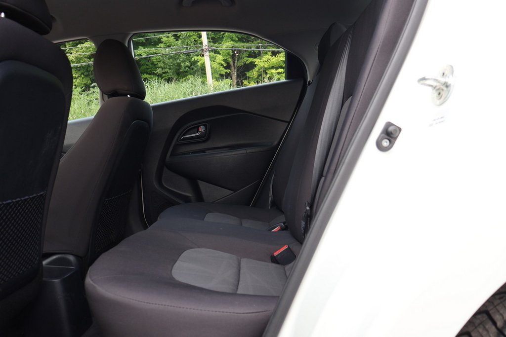 Kia Rio LX, Bluetooth, Banc chauffants, Air climatisé 2017 à Mascouche, Québec - 24 - w1024h768px