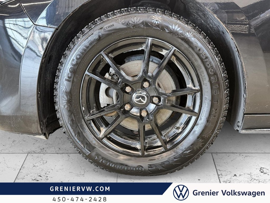 2019 Mazda 3 Sport GS, Manuel, Cuir, Toit, Carplay, Ensemble 8 Pneus in Mascouche, Quebec - 6 - w1024h768px