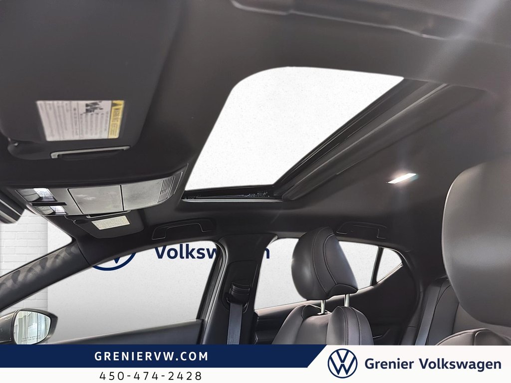 2023 Mazda 3 Sport GS-L, AWD, Cuir, Toit, Siege Chauff, Carplay in Terrebonne, Quebec - 19 - w1024h768px